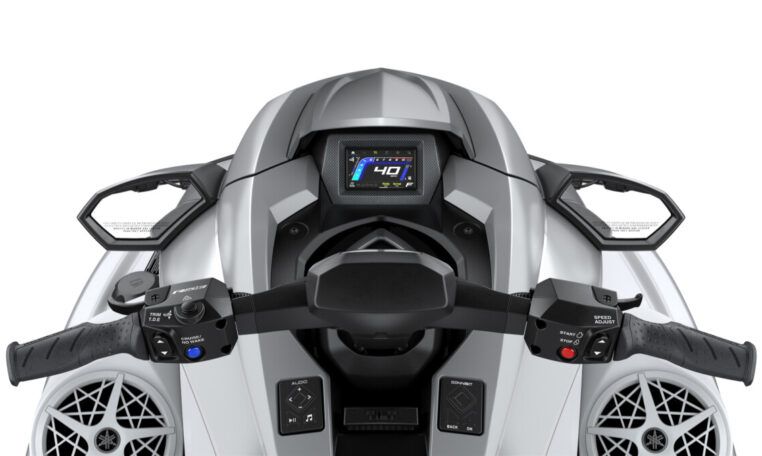 82 2026 GP1900A C WH NA 10 YY