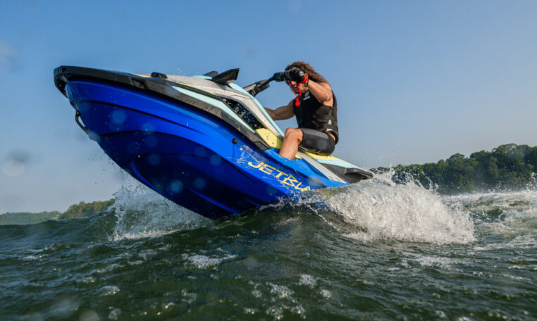 82 2026 JB1050B C ABLY NA 00 YY