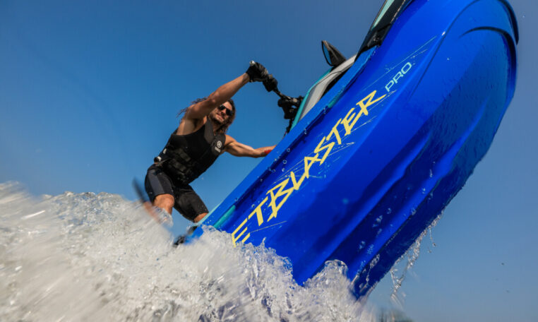 82 2026 JB1050B C ABLY NA 00 YY