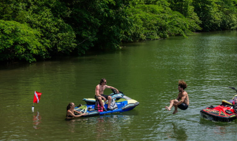 82 2026 JB1050B C ABLY NA 00 YY