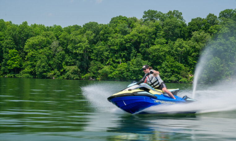 82 2026 JB1050B C ABLY NA 00 YY