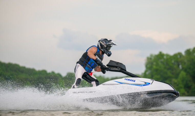 82 2026 SJ1050 C WHBK NA 00 YY