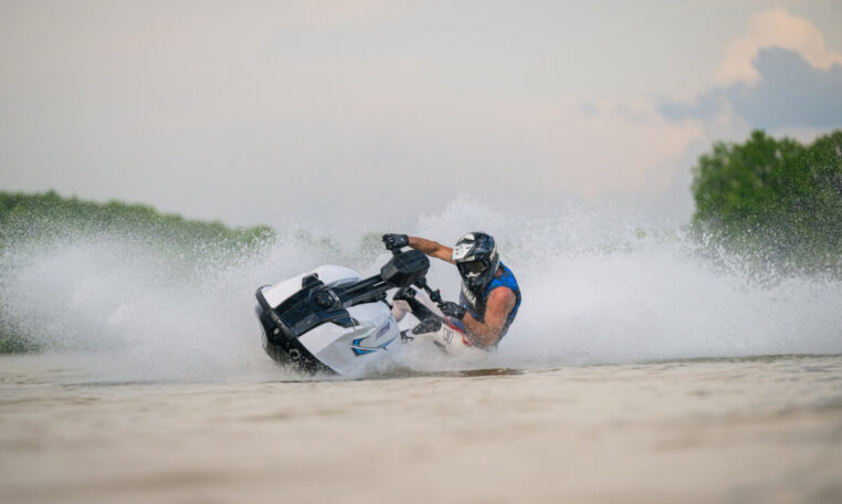 82 2026 SJ1050 C WHBK NA 00 YY